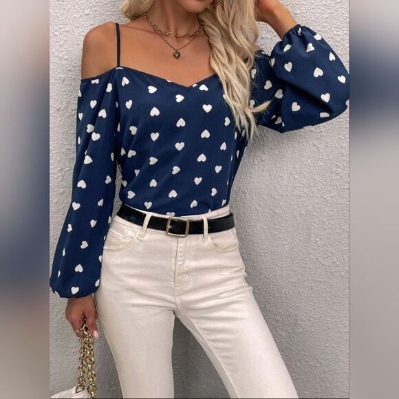 Emery Rose Blue & White Heart Cold Shoulder Blouse (M) - Picture 4 of 11